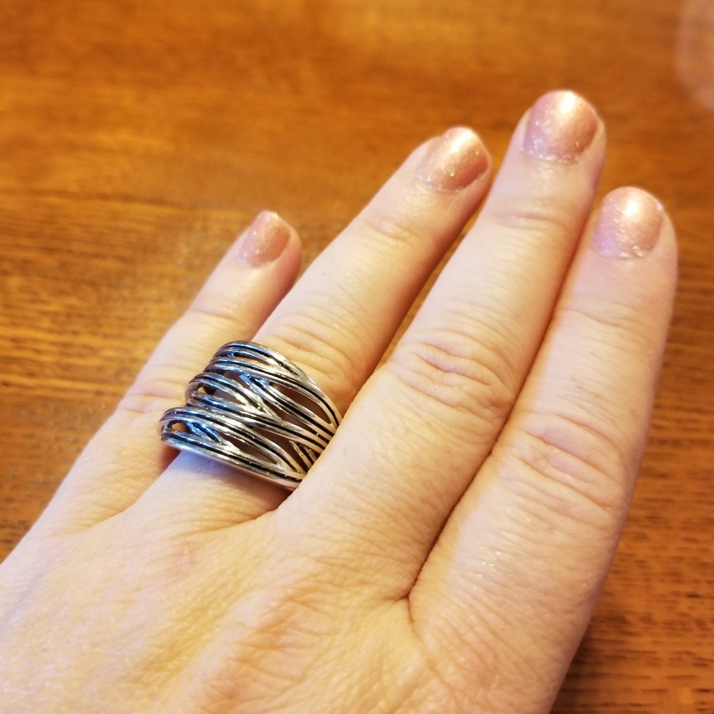 Lia Sophia ring size 8